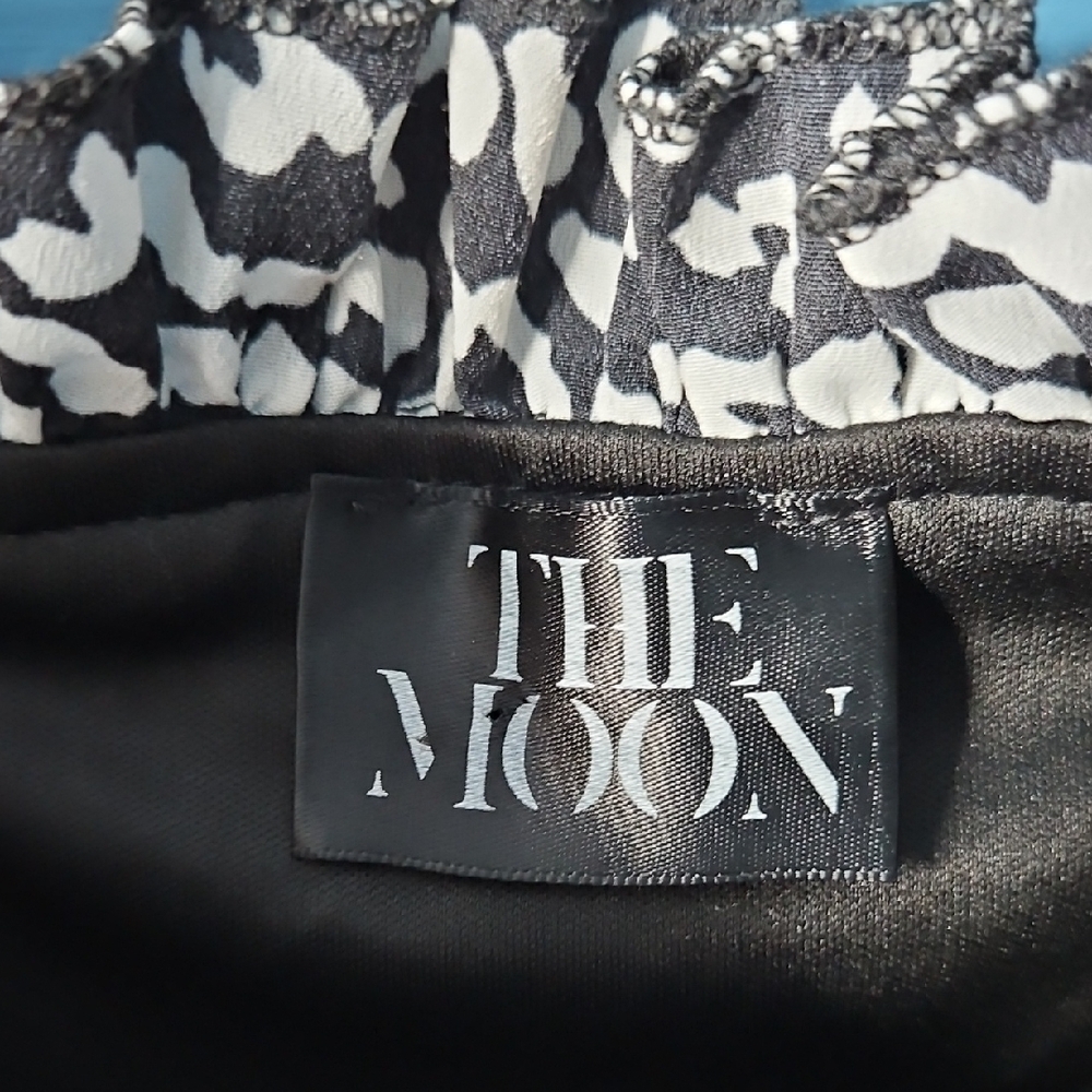 THE MOON Black and White Women's Bodycon W/Stretch Dress - Picture 2 of 11